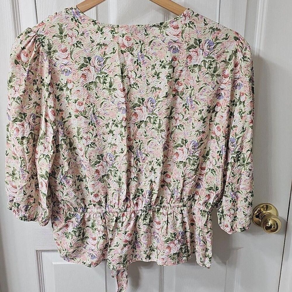 Lucy Paris Floral Tie-Front Peplum Blouse w/ Balloon Sleeves in women's size XL - Picture 7 of 7
